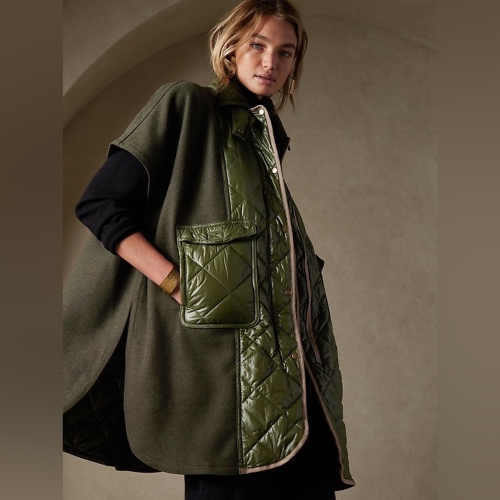 Banana Republic • Olive Green Quilted Field Cape • XS/S